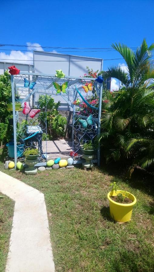 Chez Caroline Apartment Basse Terre Bagian luar foto